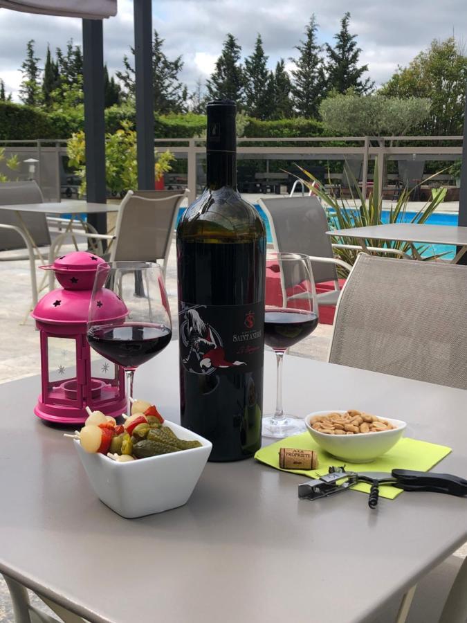 Logis Restaurant Les Aubuns Hotel Caissargues