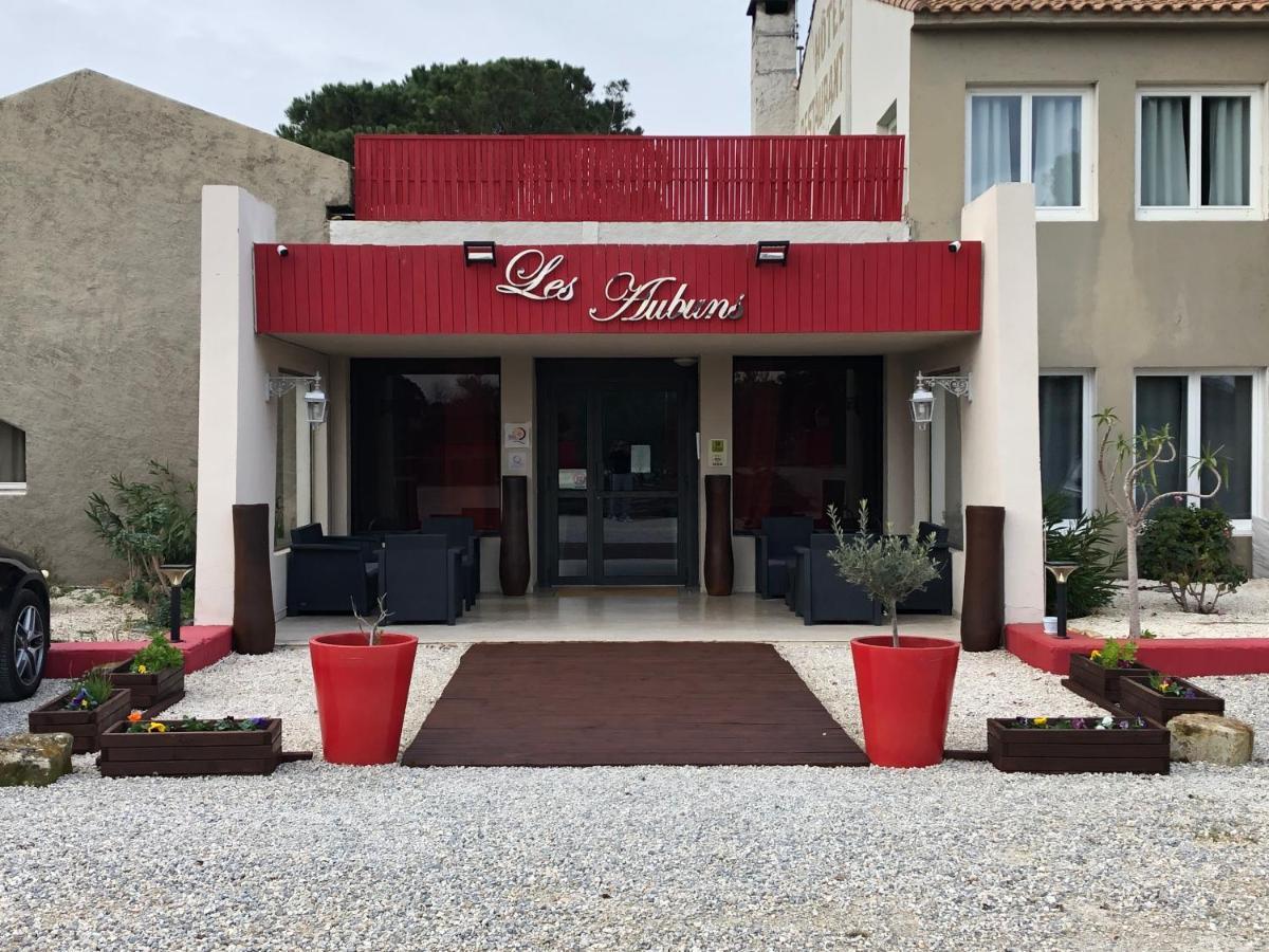 Logis Restaurant Les Aubuns Hotel 3*
