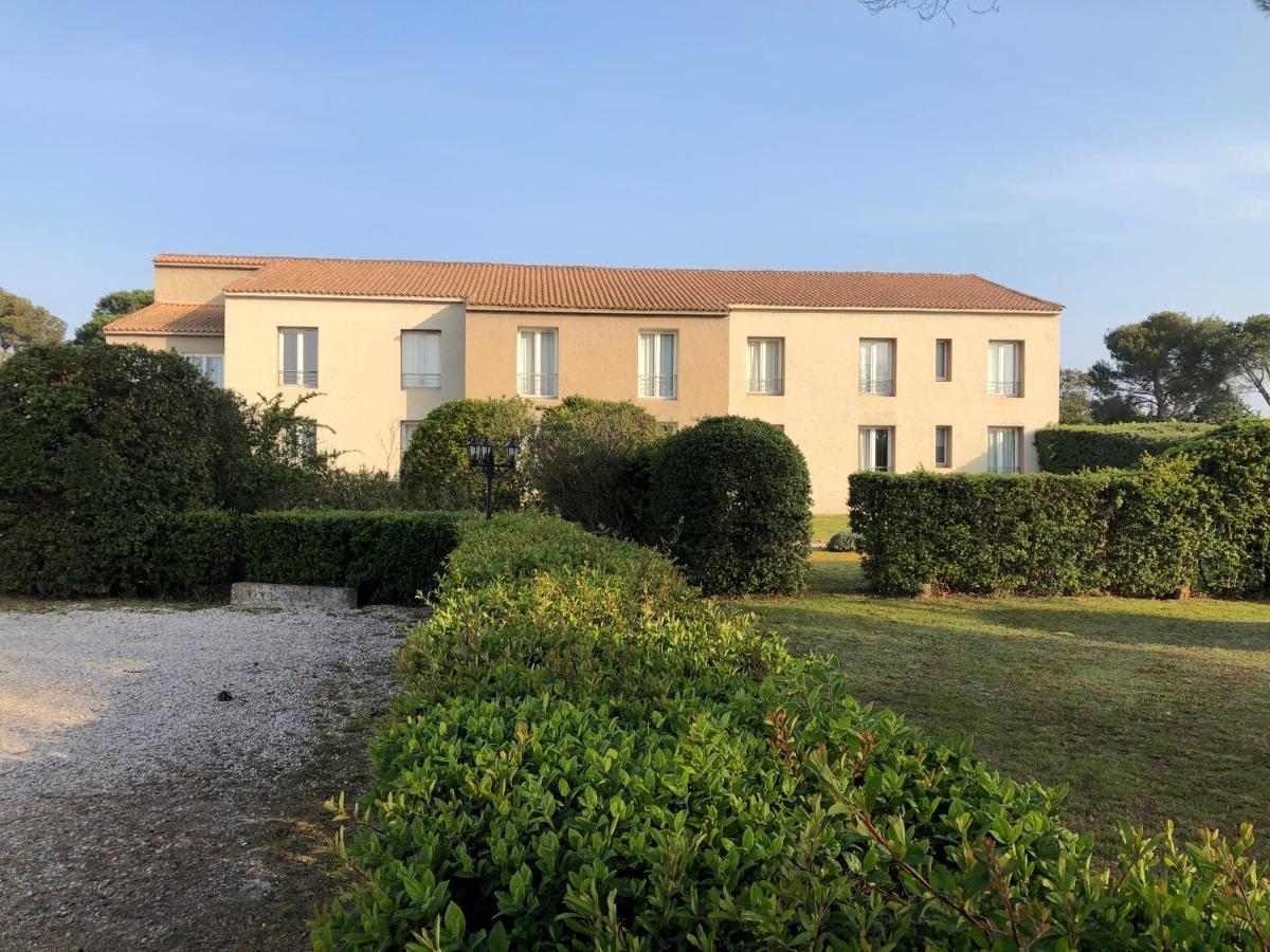 Logis Restaurant Les Aubuns Hotel Caissargues